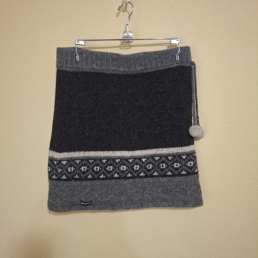 Everest Designs Wool Skirt size M/L